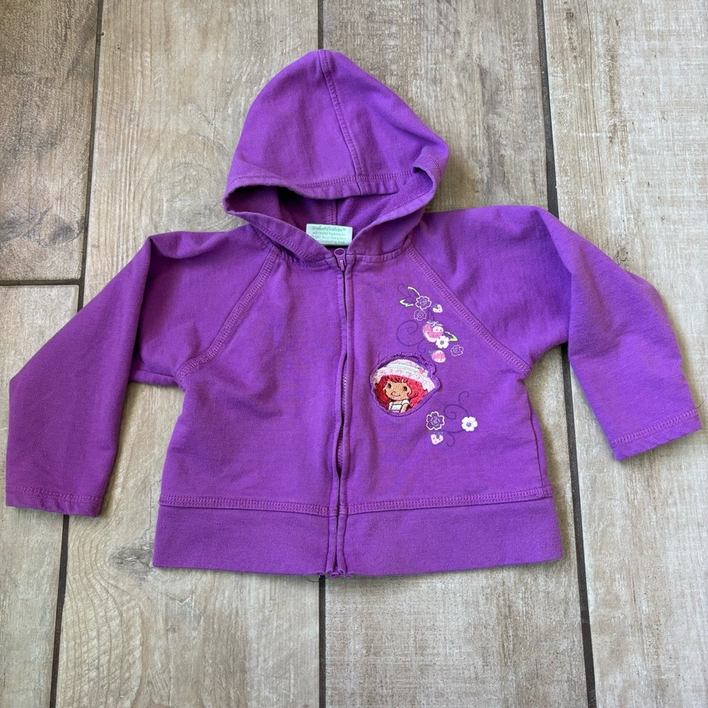 Vintage Y2K Strawberry Shortcake purple zip up hoodie size approximately 2T-3T